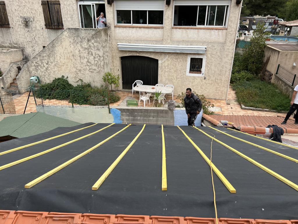 Rénovation de toiture dans le secteur d'Istres
